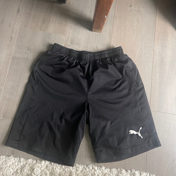 Puma Black Athletic Shorts with Elastic Waistband Small - Picture 1 of 3